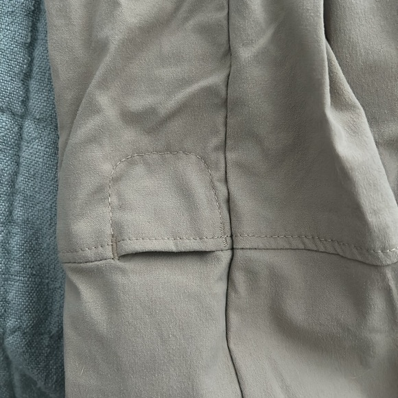 Khaki/ Tan Columbia Hiking Pants (Active Stretch) (Roll Up Convertible) - Picture 6 of 7